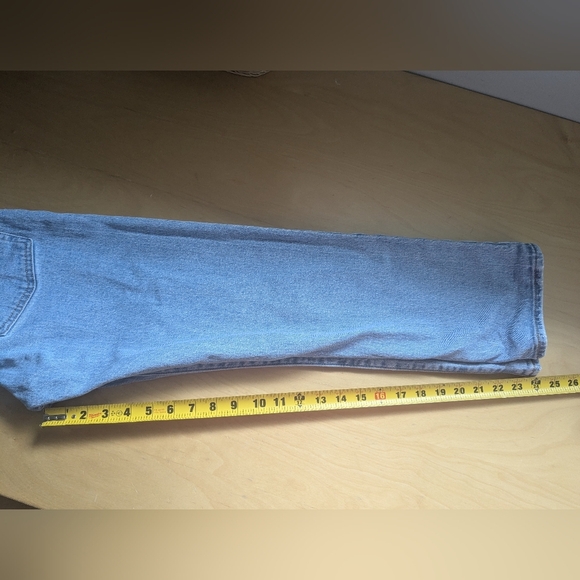 LEVI'S Wedgie Straight Jeans Pants Women Size 26x26 Light Blue Distressed Crop - Picture 10 of 14